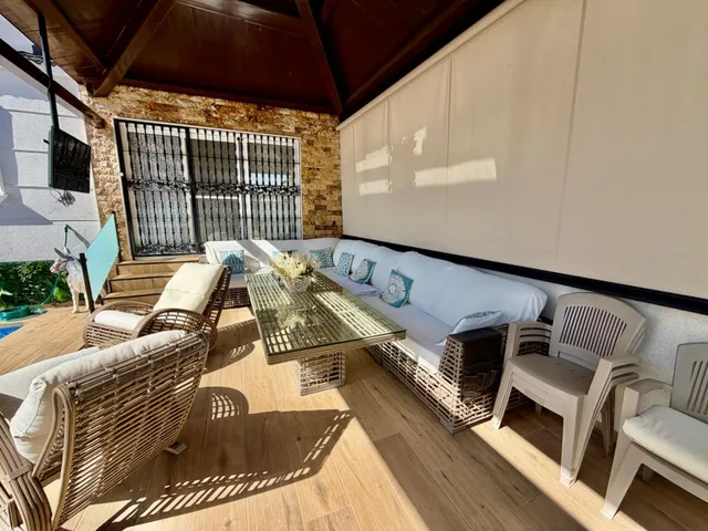 Casa 4 habitaciones 189m² en venta - La Zenia — 45