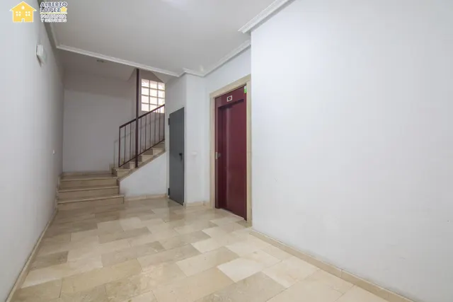 Piso soleado esquina con terraza y piscina comunitaria en El Altet — 30
