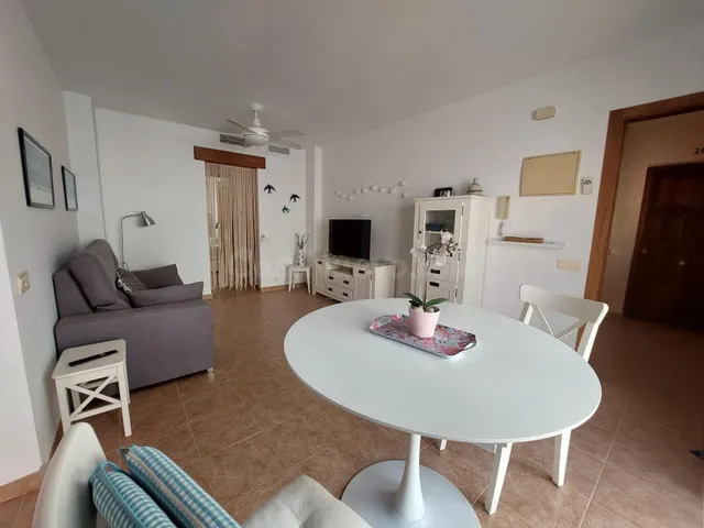 Piso de 2 dormitorios, garaje y solarium de Villaricos - foto 4