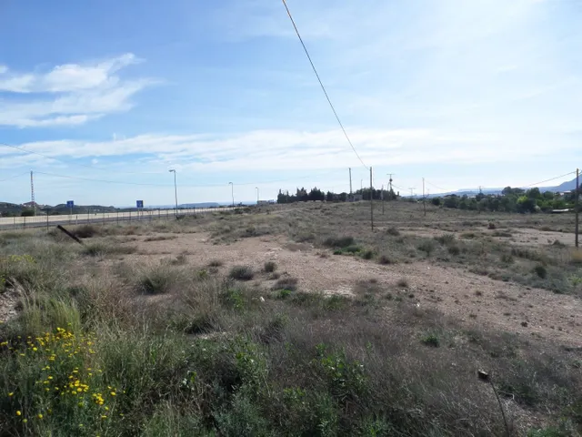 OPORTUNIDAD SOLAR URBANO IDONEO PARA construcción DE CHALETS MUY PROXIMO A ALICANTE — 10