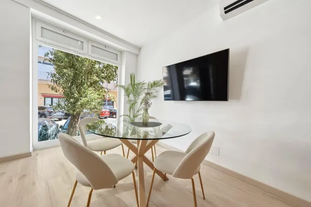 Local comercial reformado en el corazón de Santa Catalina — 4