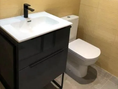 Planta baja a la venta ideal para inversores en El Raval, Barcelona — 16