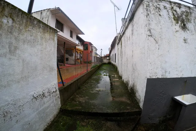 Casa con parcela en Valdeobispo — 15