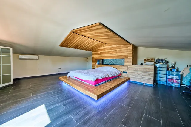 Casa con terreno y piscina en Churriana de la vega — 16
