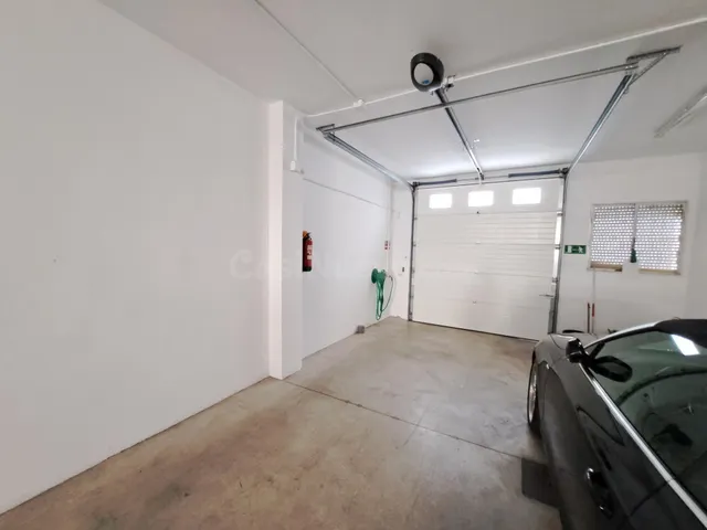 Se vende local comercial en Carcaixent