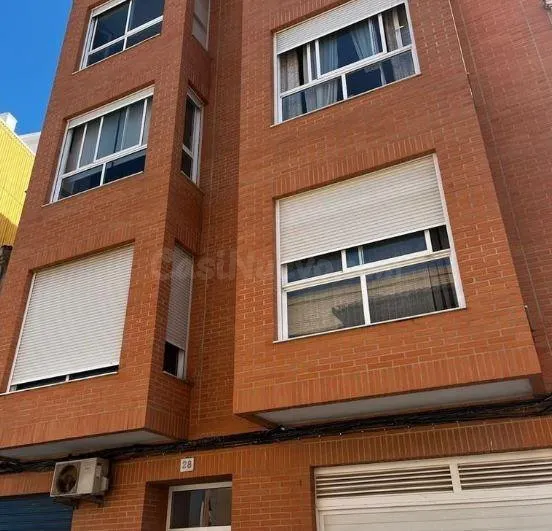 SE VENDE piso OKUPA en C CANTANT VENDRELL 28 de Sueca — 4