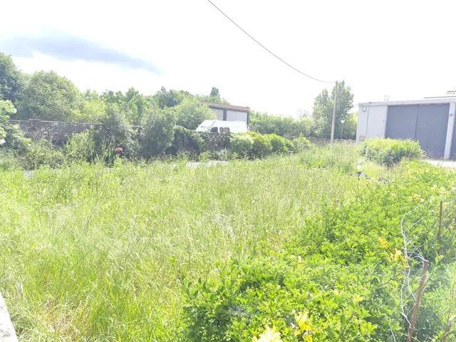 Terreno urbano en Saron - foto 5