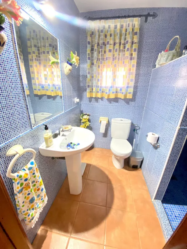 COMO NUEVO!! Chalet de 135 m2 en una parcela de 750 m2 más s - foto 5