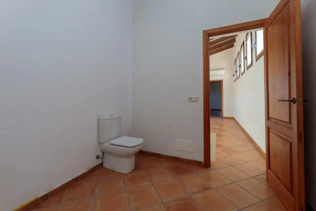 Casa rústica con amplio terreno en Santa Maria del Camí — 27