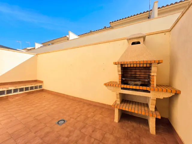 DÚPLEX EN VENTA EN LA PALMA CON 3 DORMITORIOS, 2 BAÑOS, PATI - foto 5