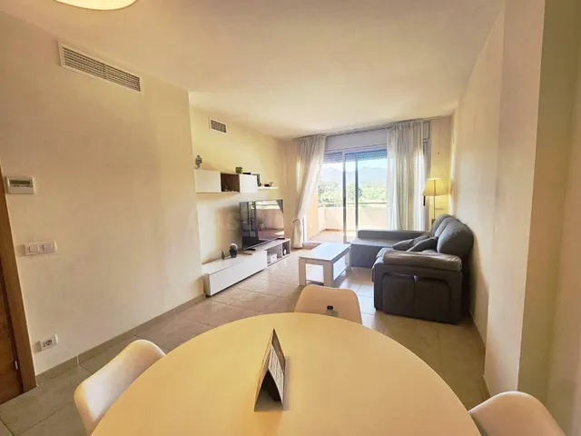 Piso en Mas Balmanya, ascensor, plaza de parking, piscina. - foto 4