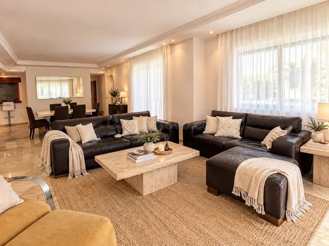 Exclusiva vivienda en primera linea de playa con jardín privado en costalita — 3