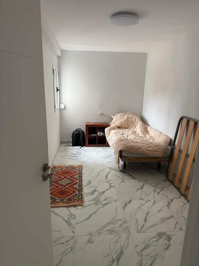 PISO EN ASPE — 11