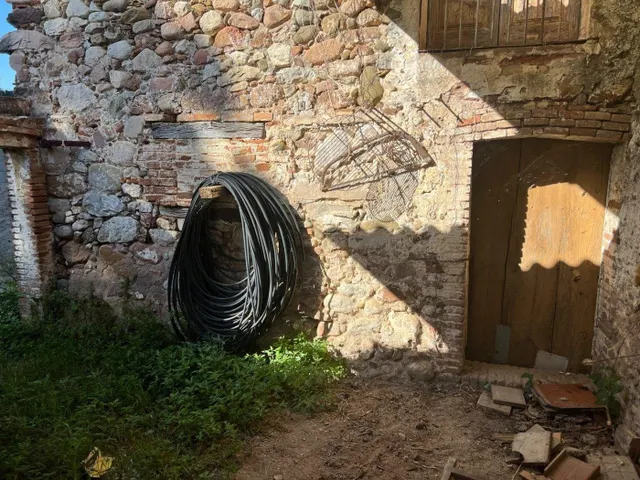 SOLAR EN VENTA CON CASAL DE PIEDRA EN LA SERRA BARONA — 9