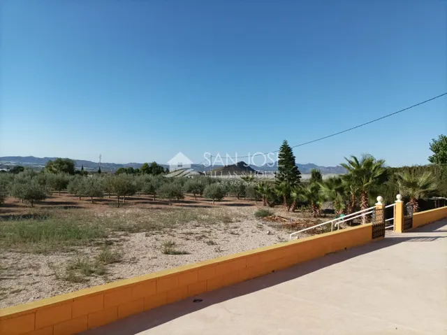 INMOBILIARIA SAN JOSE VENDE ESTUPENDO CHOLLO DE  CHALET EN POZOBLANCO-MONFORTE DEL CID — 36