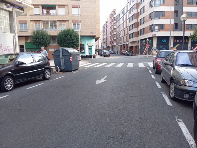Amplio Local Comercial en Logroño - Oportunidad de Inversión — 8