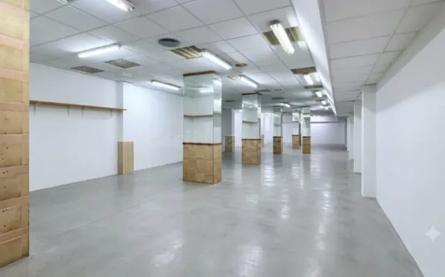 Bajo comercial de doble acceso con posibilidades de construi - foto 4