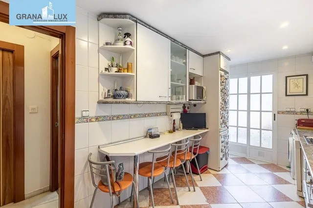 CASA PAREADA EN LA ZUBIA CON PISCINA, ZONA DE BARBACOA Y JARDÍN — 15