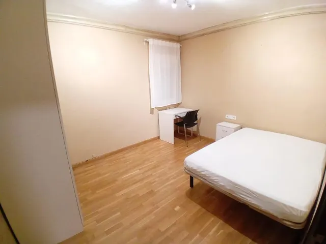 PISO EN ZONA ALTA - RECTORAT — 11
