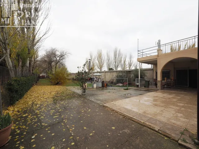 *¡OPORTUNIDAD EN ESQUINA! Inmueble con 1188m2 de parcela y 7 - foto 4