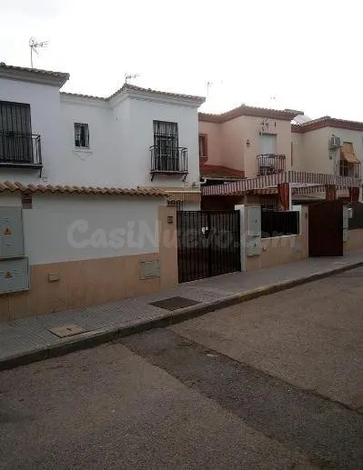 SE VENDE piso OKUPA en C Gloria Fuertes 20 de Burguillos - foto 3