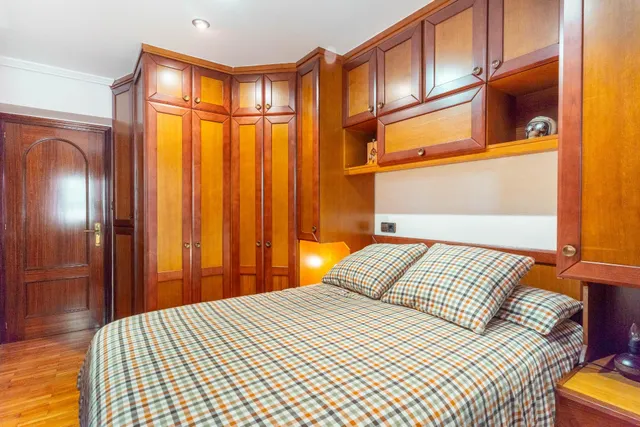 Casas, nave y fincas en venta en Caborana (aller) — 29