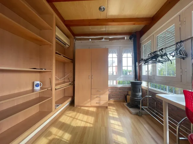 Amplia habitación  en Granada, Ideal para Estudiantes — 35