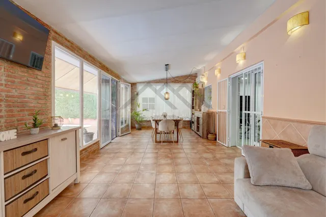 Chalet independiente en montecolorado | 400 m2 de parcela a solo 15 minutos de Valencia — 3