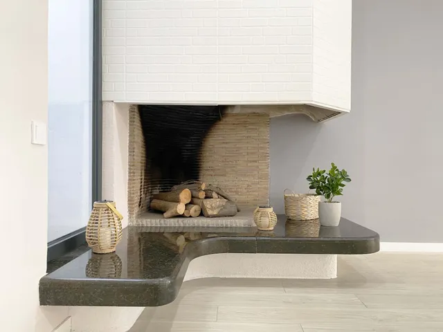 Chalet adosado en venta en Calle de Regàs — 16