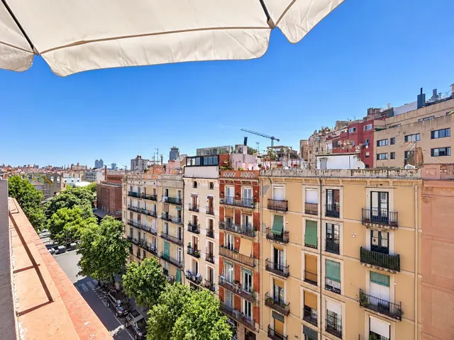 Magnífico ático con gran terraza y vistas despejadas – Carrer de Sant Pau, Barcelona — 16