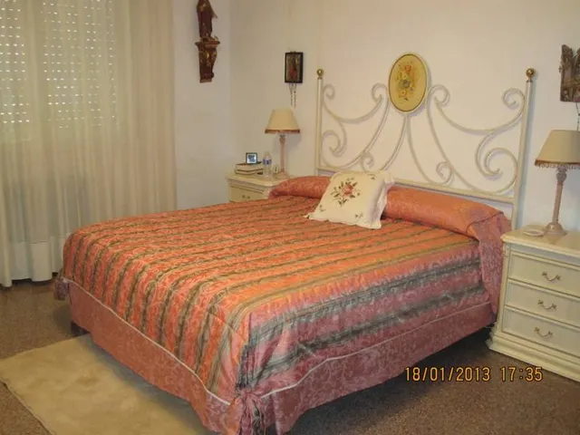 CHALET EN CASCO URBANO — 25