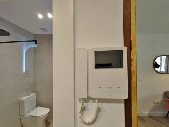 Edificio totalmente reformado en pleno centro de Granada — 6