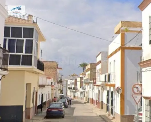 Venta de casa en Lebrija - foto 2
