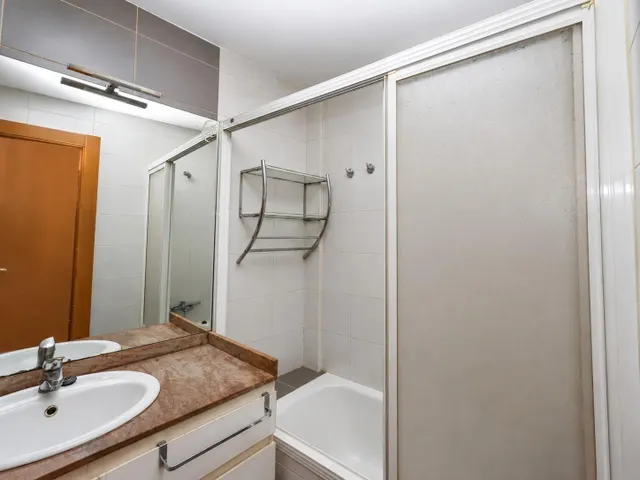 Venta de pisos en Cúllar Vega — 2