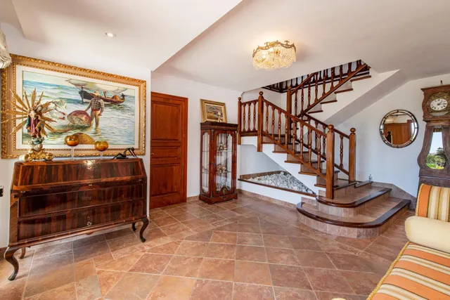 EXCLUSIVA VILLA CON VISTAS A LA BAHÍA DE PALMA EN MARRATXI — 38