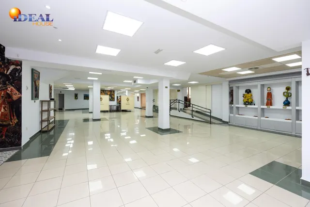 Espectacular local comercial en Nuevo Acceso a la Alhambra,  - foto 4