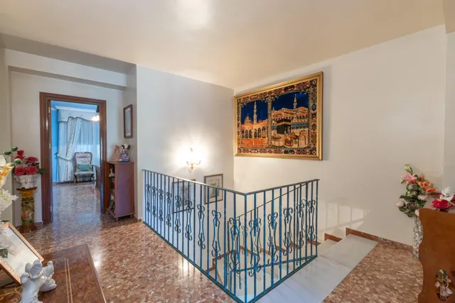 Amplio Adosado en el Corazón de Alcalá la Real con Vistas al Castillo — 29
