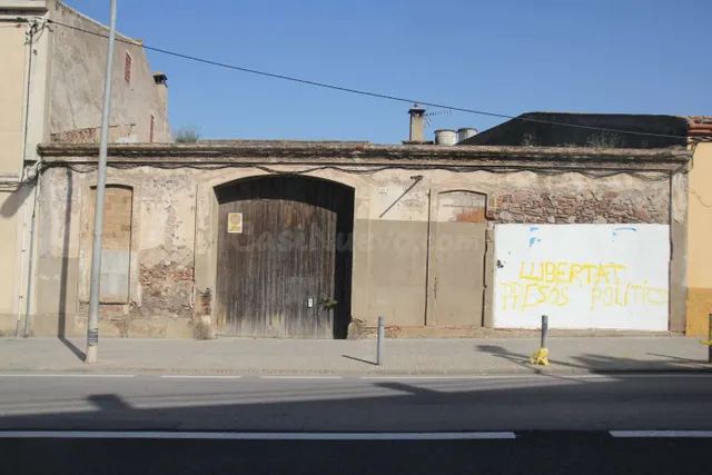 TERRENO URBANIZABLE PARA HACER 6 PISOS O DOS CASAS ADOSADAS