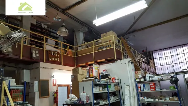 VENTA  DE LOCAL EN ZONA LA VAGUADA — 13