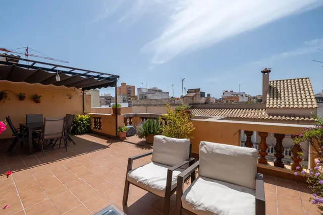 VENTA PISO CON TERRAZA — 23
