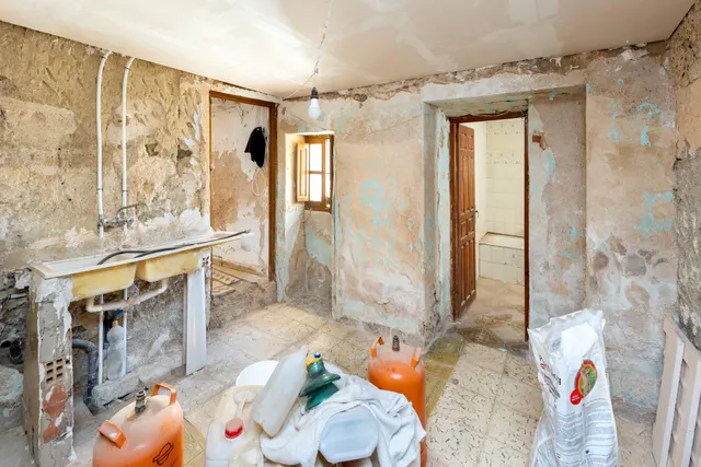 CASA EN AGRÓN — 15