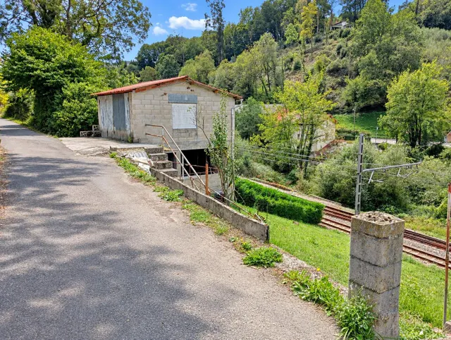 Casa en Carbayín: cuatro dormitorios, dos garajes y terreno para disfrutar de la vida de pueblo — 41
