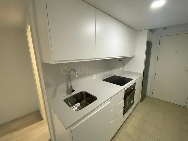 Es un Ático en edificio nuevo (año 2010) ubicado en el centr - foto 5