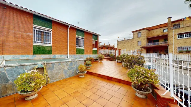 CASA CON PISCINA Y GRAN GARAJE . VILADECANS - ALBARROSA - foto 3