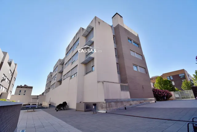 Soto del HENARES - 2 habitaciones, 2 plazas de garaje y trastero. — 46