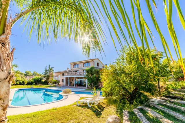 VILLA EN PLENA NATURALEZA EN CUBELLES — 41