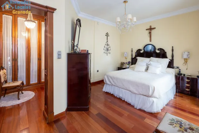 FANTASTICA CASA EN PLAZA DE LOS LOBOS — 22