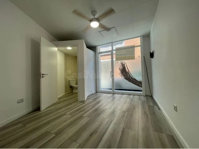 Oportunitat! Local comercial de 16 m2 a peu de carrer a Igua - foto 5