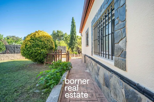 Casa con jardín en Sant Muç, Rubí — 9