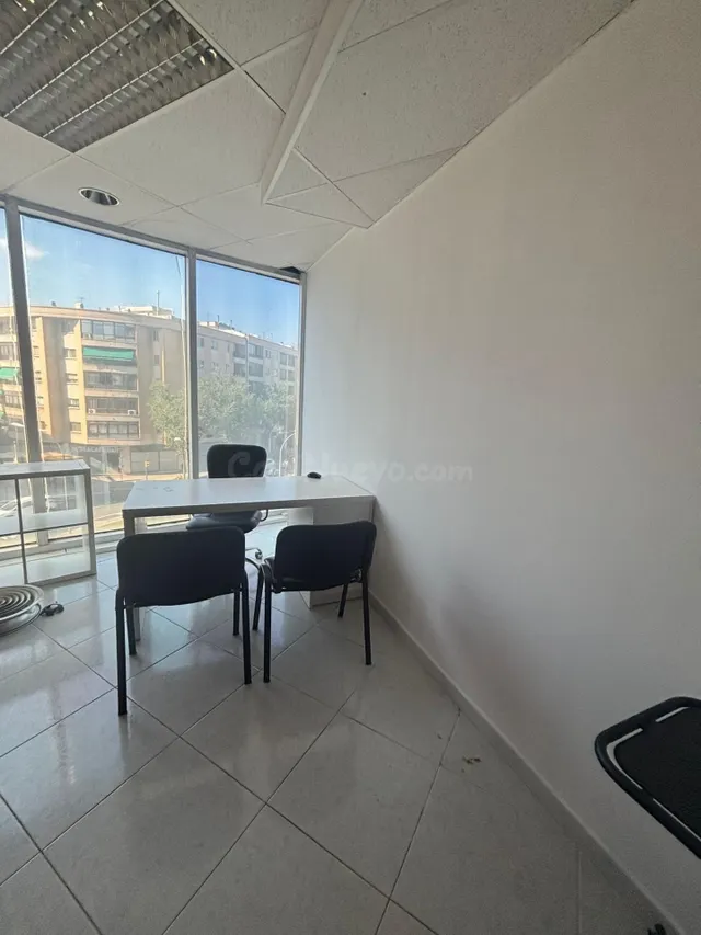 Excelente oficina de 116 m2 con plaza de parking en Avenida  - foto 3